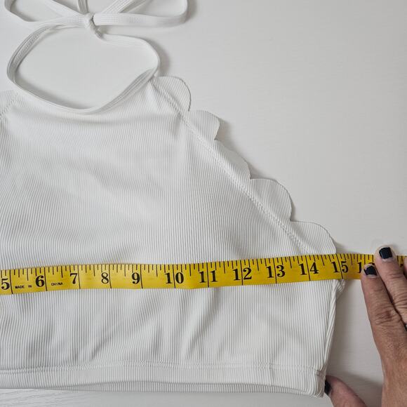 Zaful White Ribbed Scalloped Halter Neck Bikini Swimsuit Top - Size L (US 8) - Picture 7 of 8